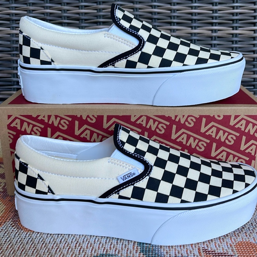 Vans WMNS Classic Slip-On Stackf
Checkerboard Black/Classi
VN0A7Q5RTYQ
Platforms